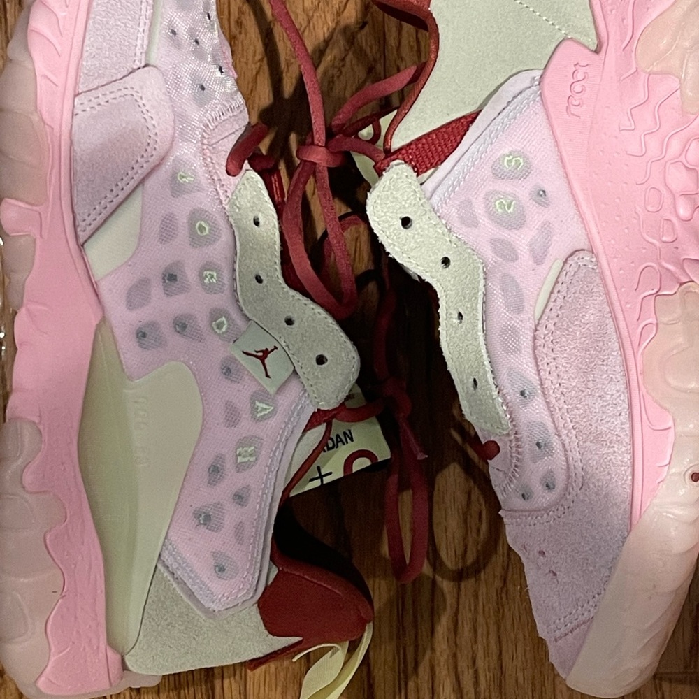 Size 8.5 - Jordan Delta 2 Regal Pink 2021